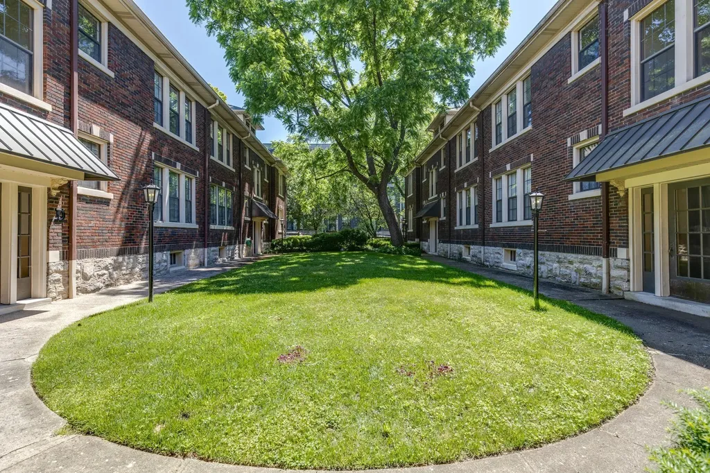 1711 18th Ave, S Nashville TN 37212