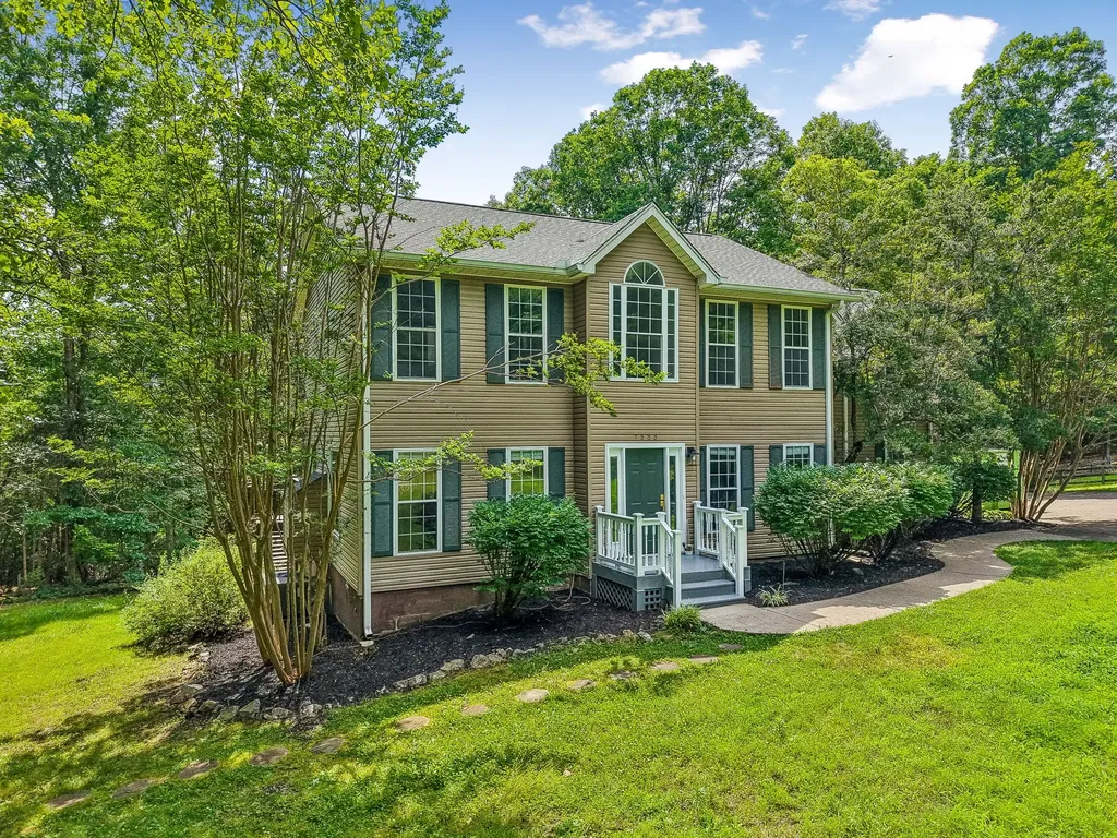 7555 County Line Road Fairview TN 37062