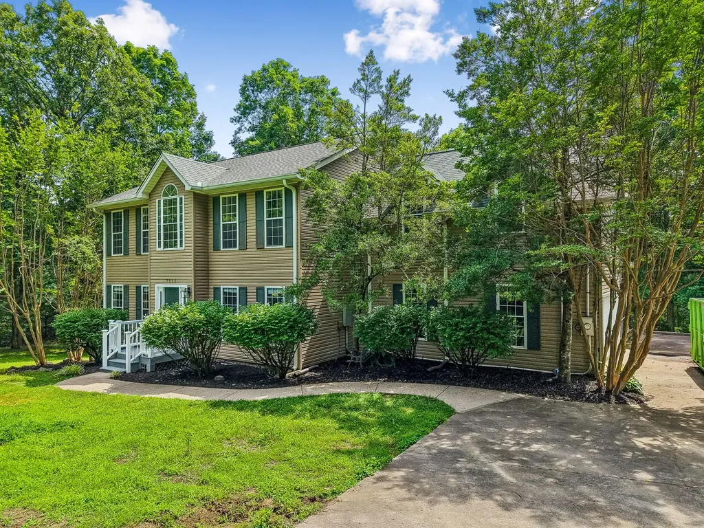 7555 County Line Road Fairview TN 37062