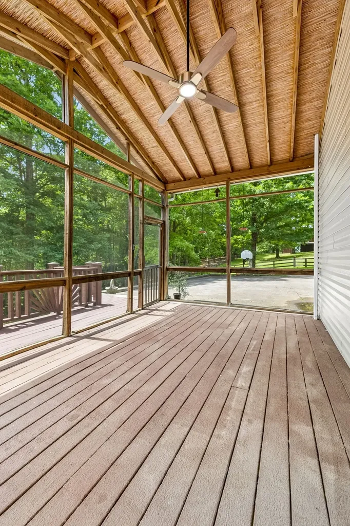 7555 County Line Road Fairview TN 37062