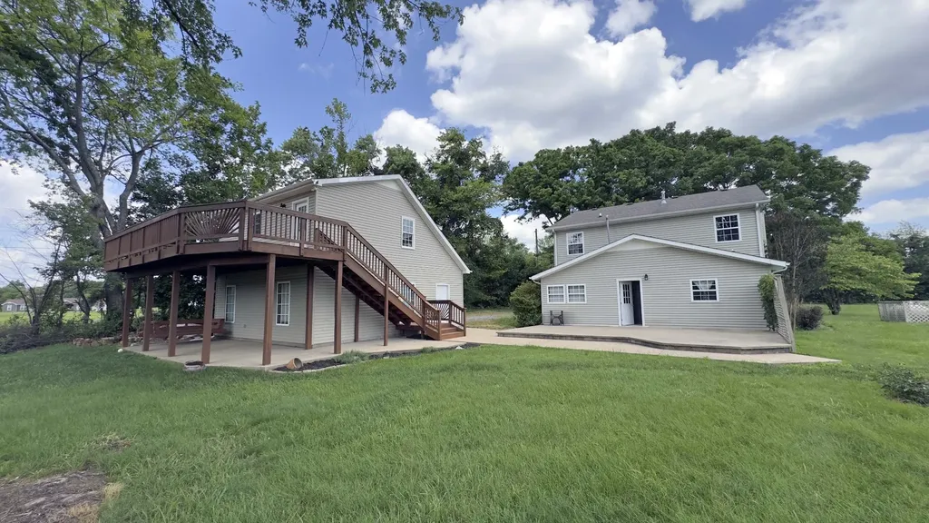 2871 Old Clarksville Spgfld Road Adams TN 37010