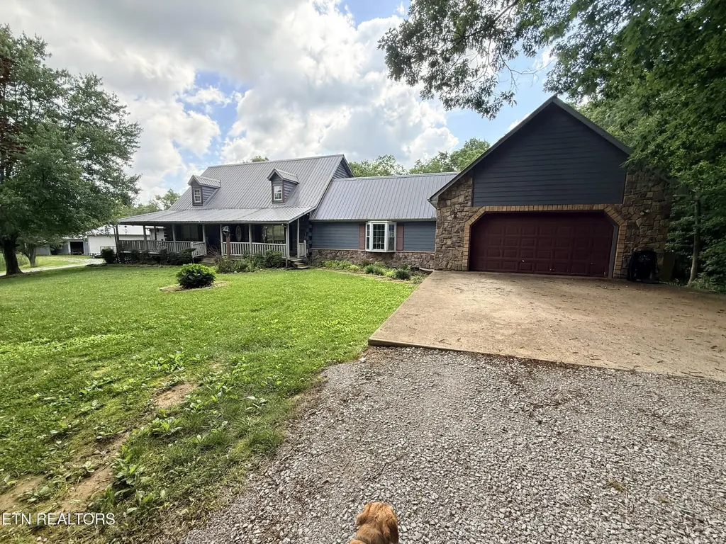 1036 Dye Road Clarkrange TN 38553