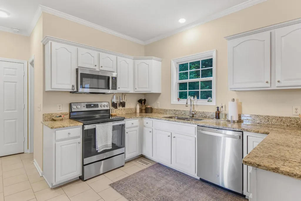 1922 Dunedin Drive Old Hickory TN 37138