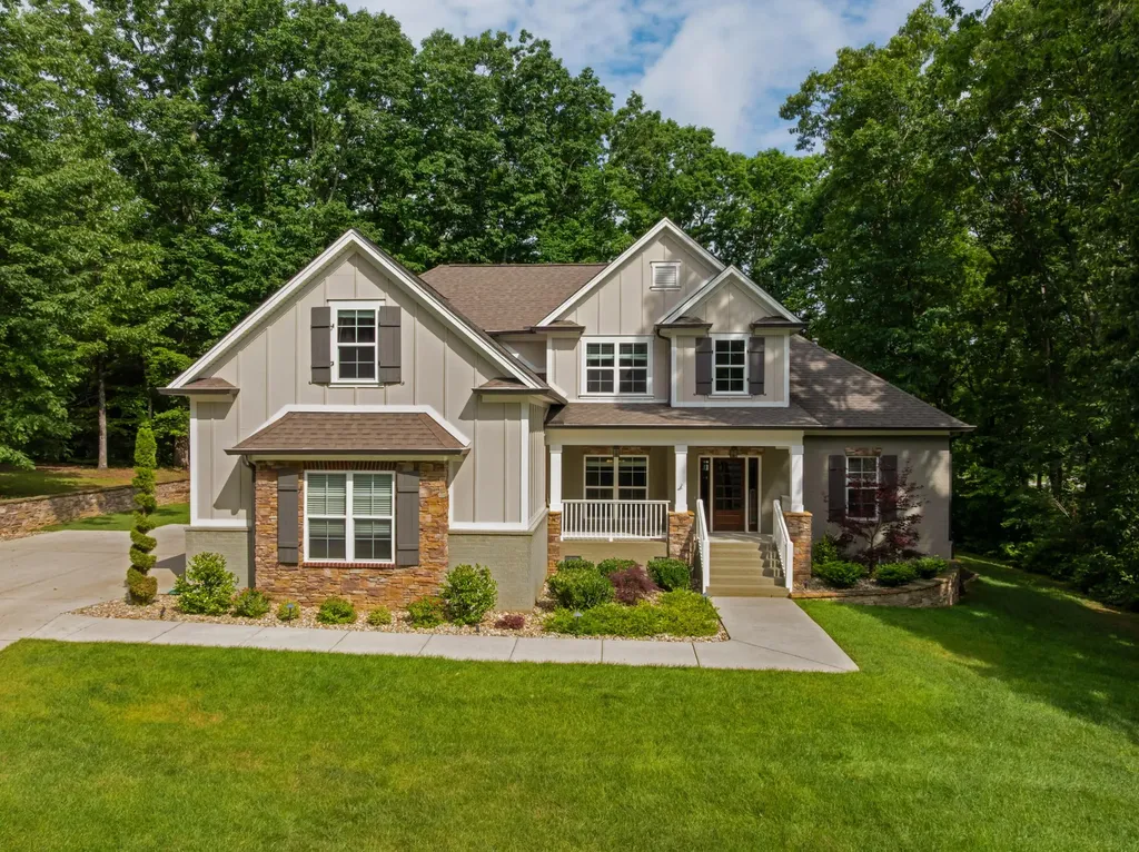 2415 Anchor Trail Signal Mountain TN 37377