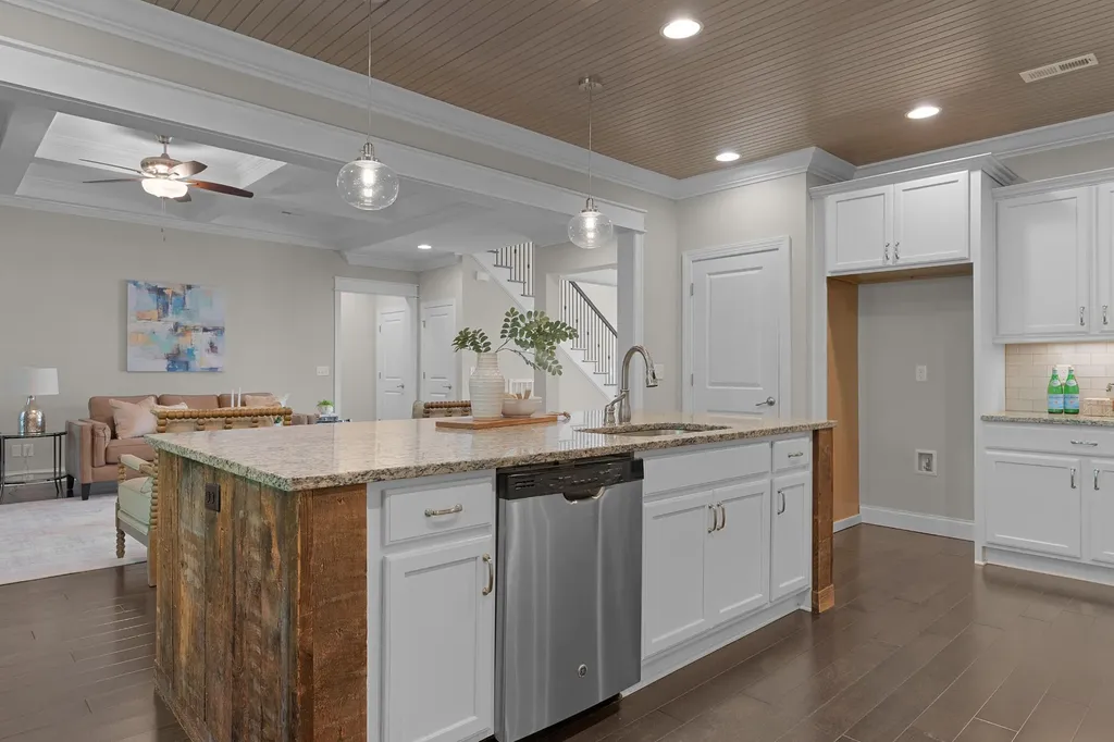 2415 Anchor Trail Signal Mountain TN 37377