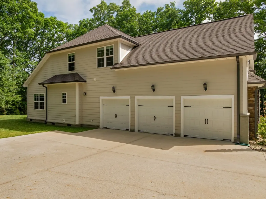 2415 Anchor Trail Signal Mountain TN 37377