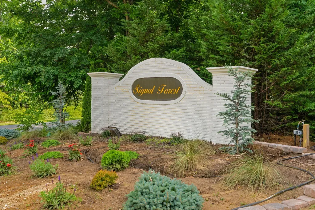 2415 Anchor Trail Signal Mountain TN 37377