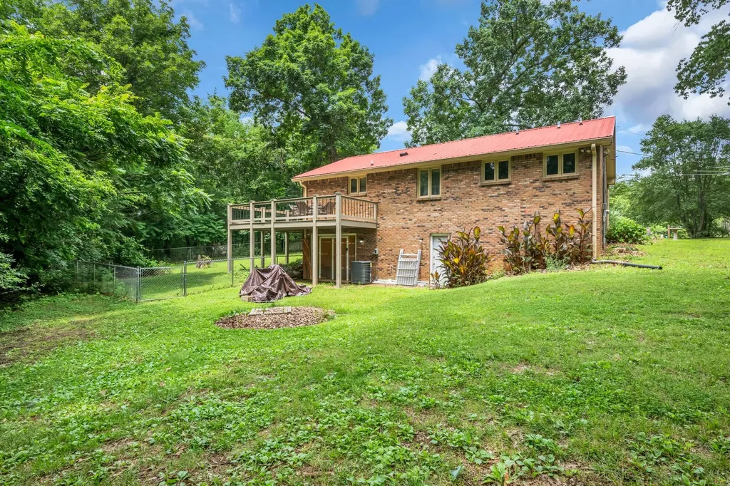 830 Hadley Road Clarksville TN 37042