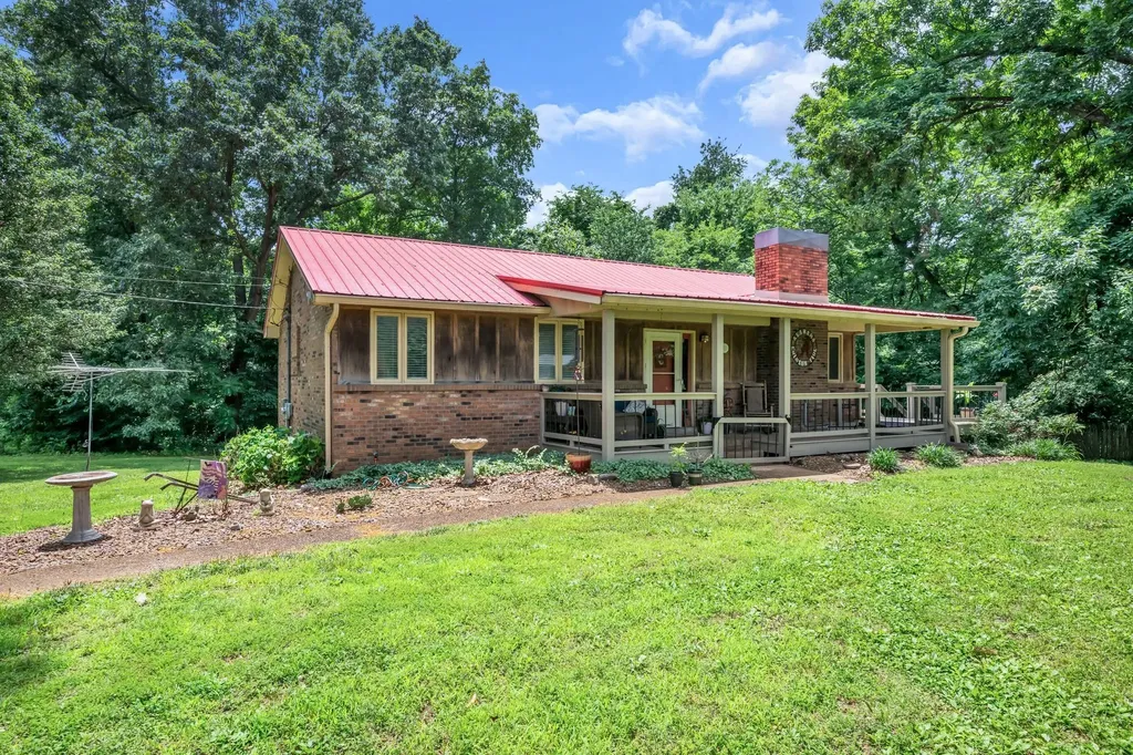 830 Hadley Road Clarksville TN 37042