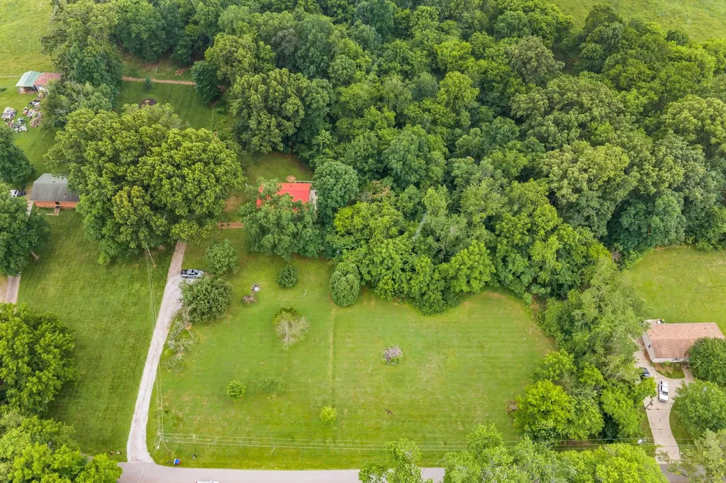 830 Hadley Road Clarksville TN 37042