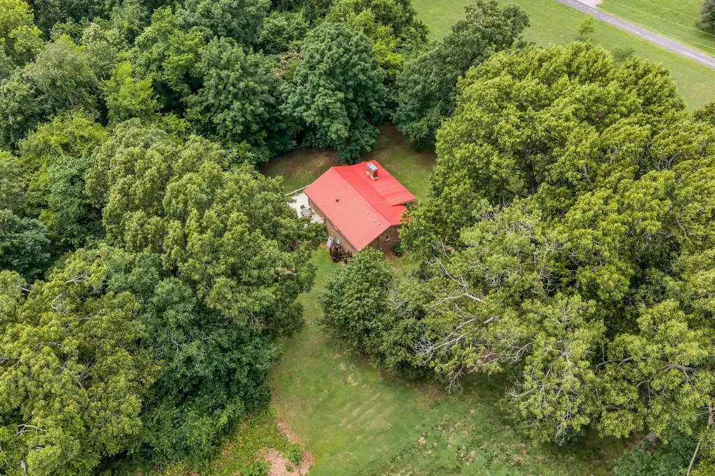 830 Hadley Road Clarksville TN 37042