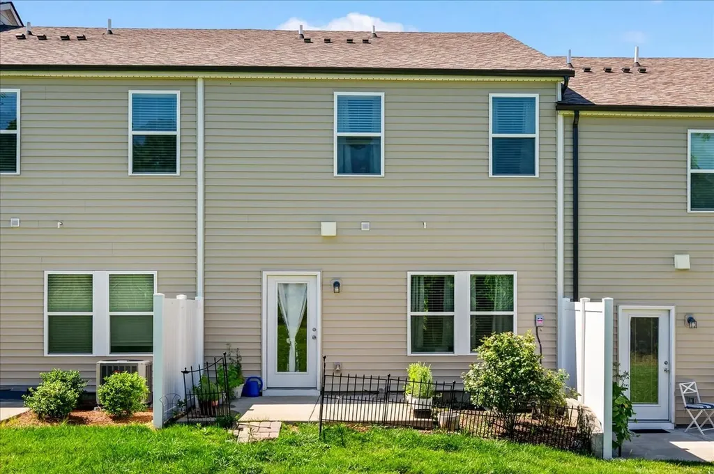 820 Arrington Way Columbia TN 38401