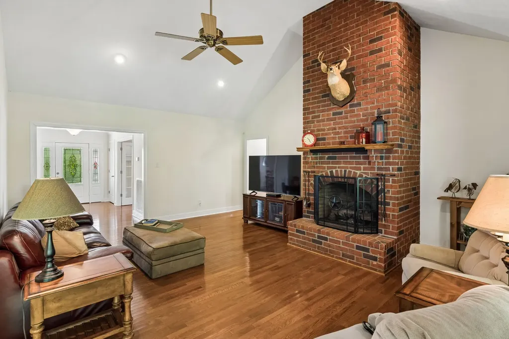 2865 Spring Place Road Belfast TN 37019