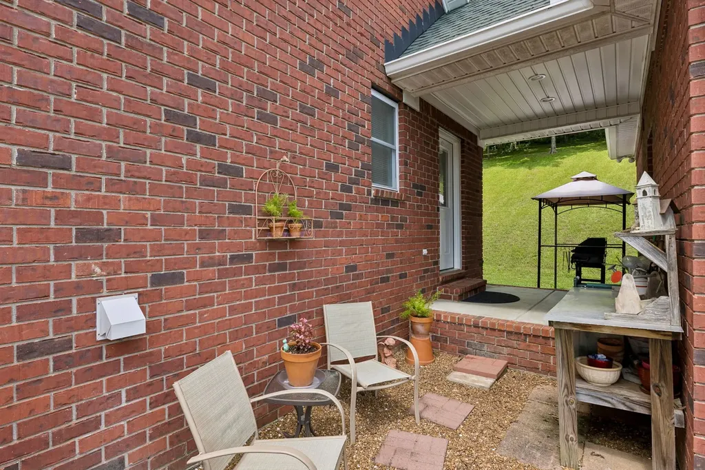 2865 Spring Place Road Belfast TN 37019