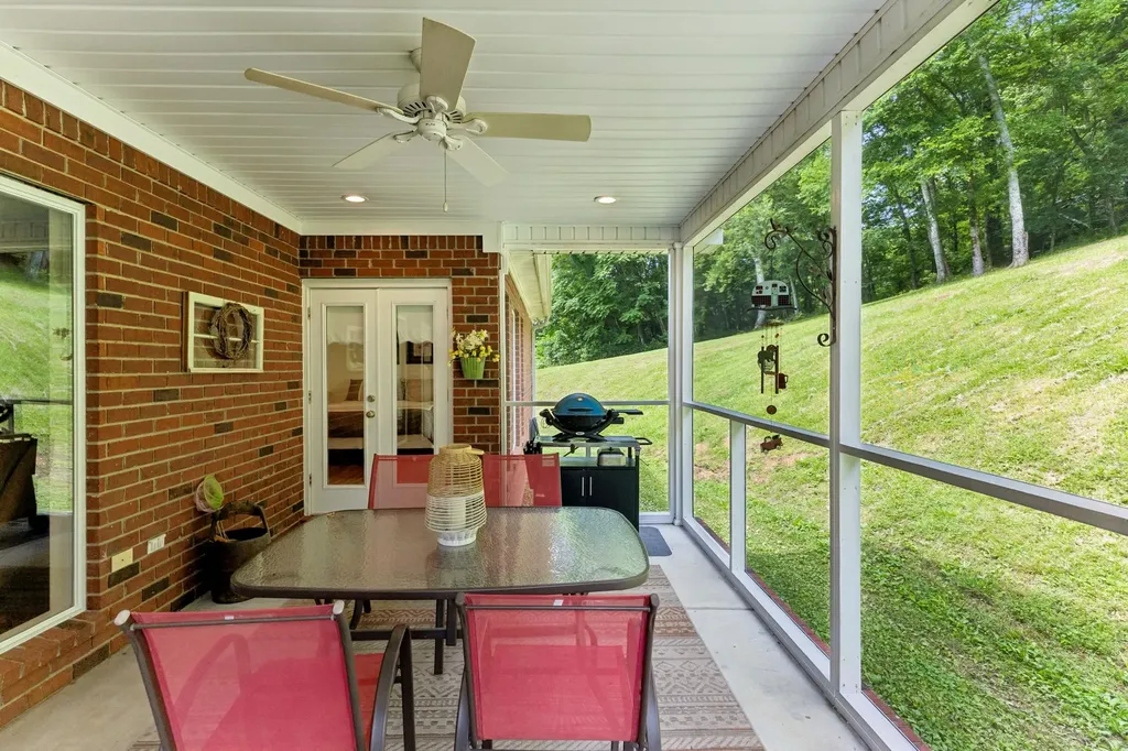 2865 Spring Place Road Belfast TN 37019