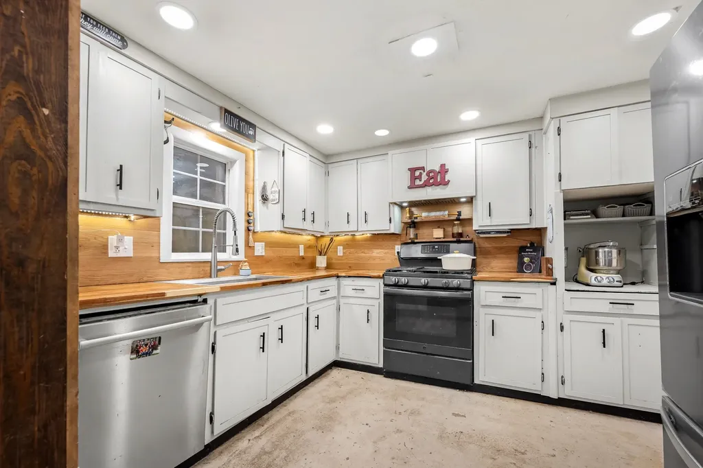 5825 Cobb Hollow Road Tullahoma TN 37388