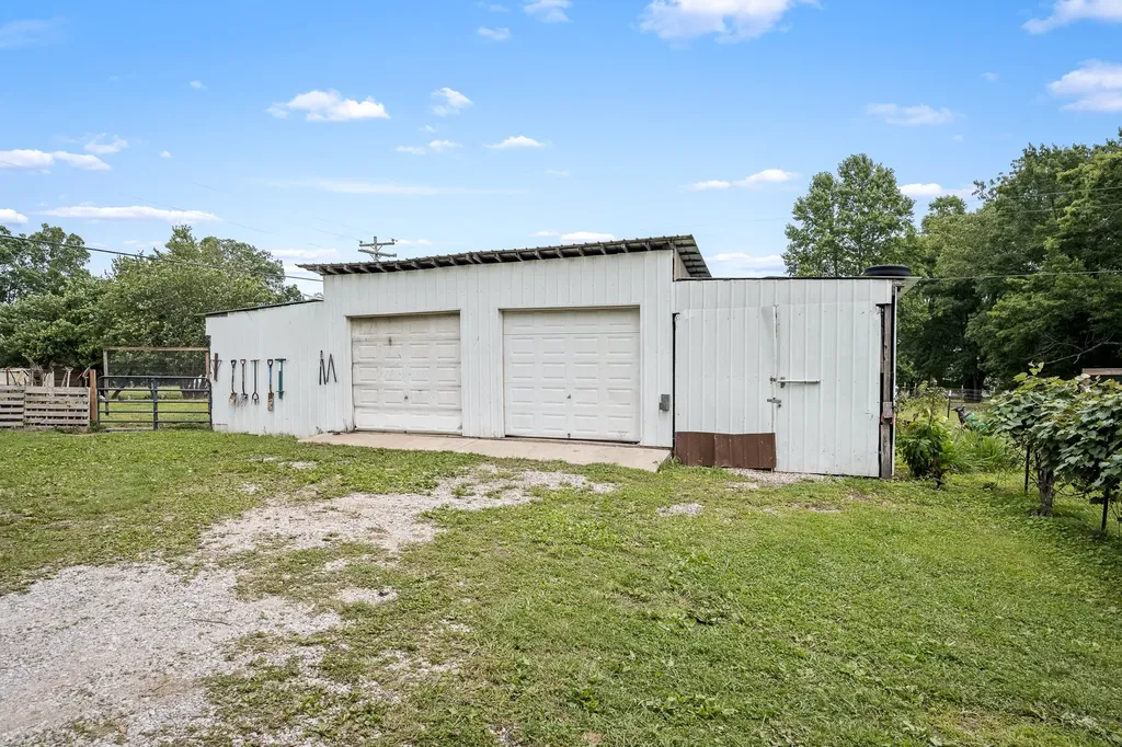 5825 Cobb Hollow Road Tullahoma TN 37388