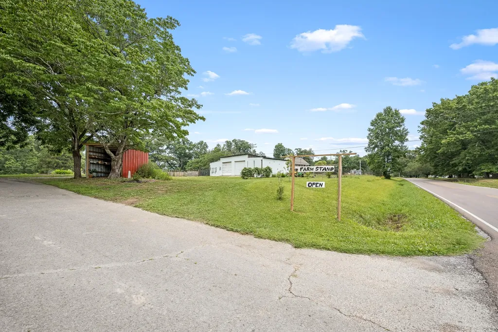 5825 Cobb Hollow Road Tullahoma TN 37388