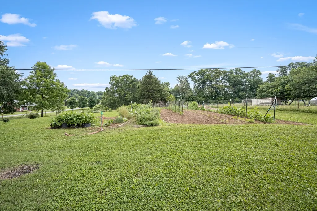5825 Cobb Hollow Road Tullahoma TN 37388