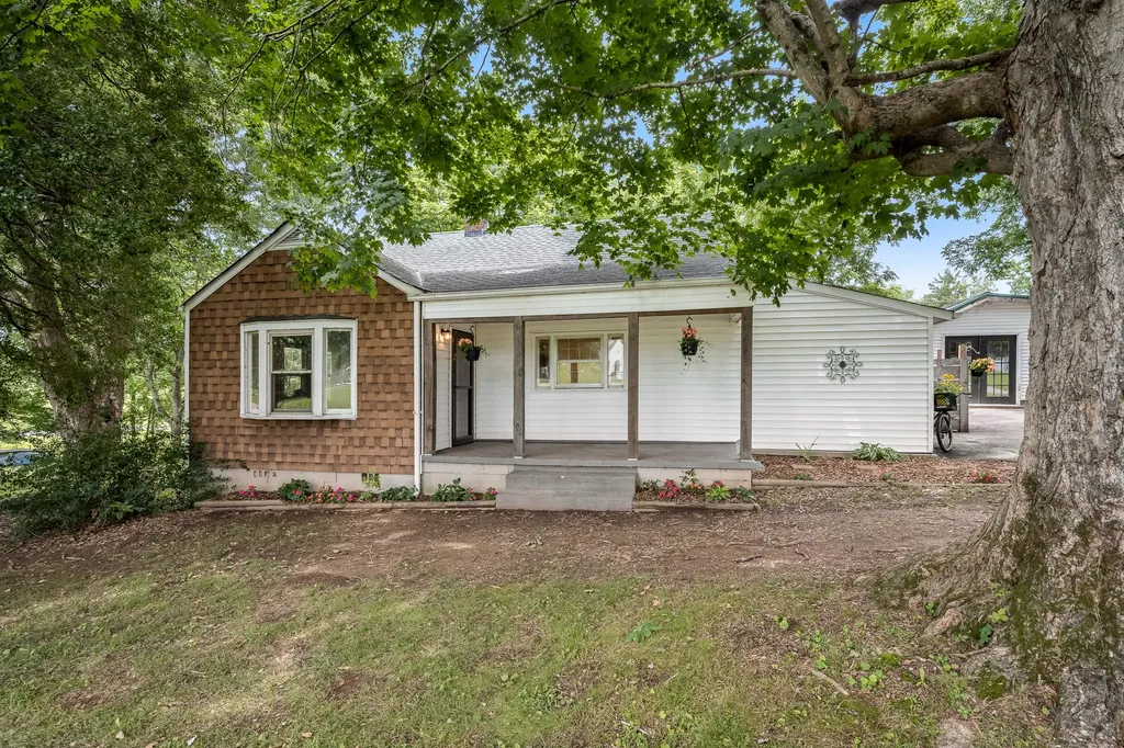 5825 Cobb Hollow Road Tullahoma TN 37388