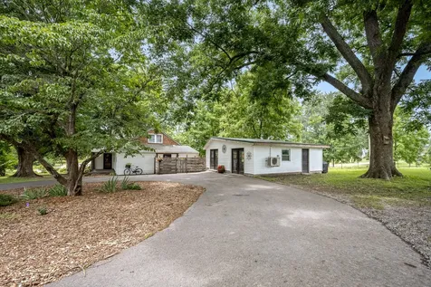 5825 Cobb Hollow Road Tullahoma TN 37388