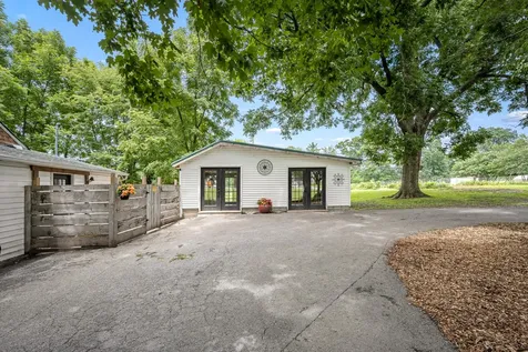 5825 Cobb Hollow Road Tullahoma TN 37388