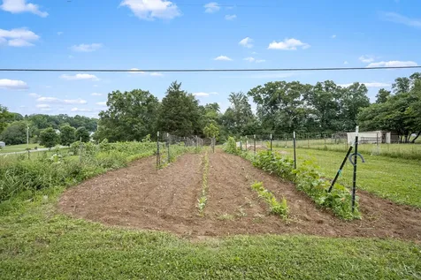 5825 Cobb Hollow Road Tullahoma TN 37388