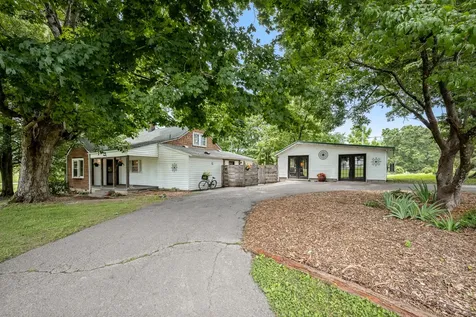 5825 Cobb Hollow Road Tullahoma TN 37388