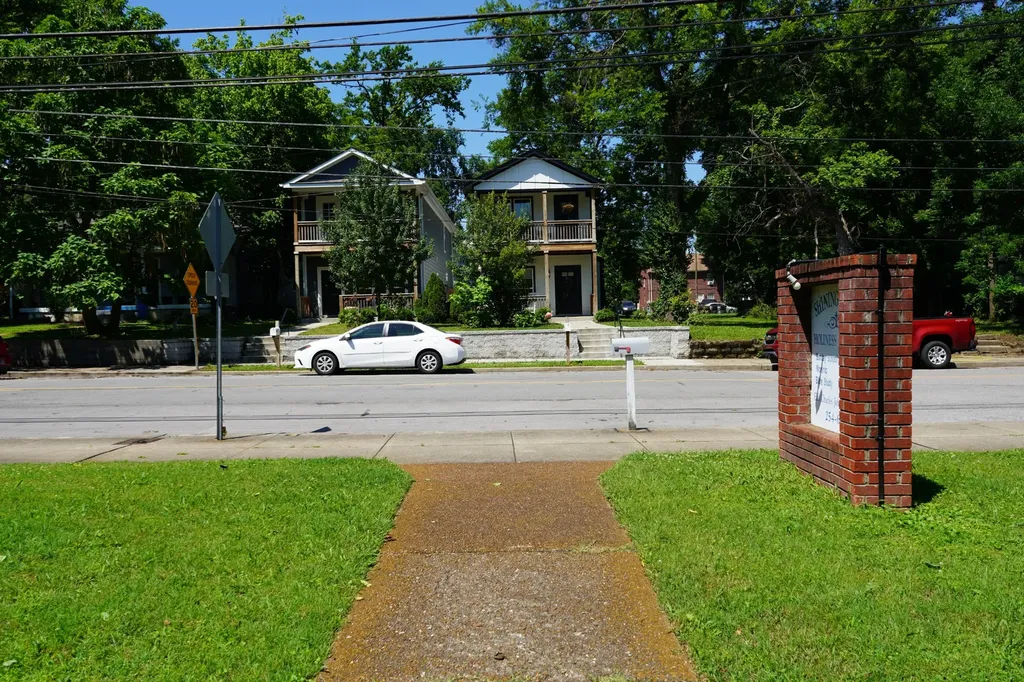 1828 9th Ave, N Nashville TN 37208
