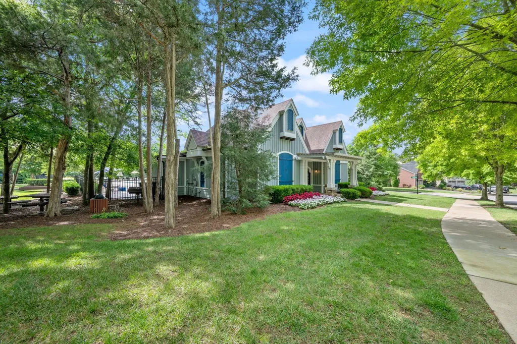 7827 Kemberton Dr, W Nolensville TN 37135