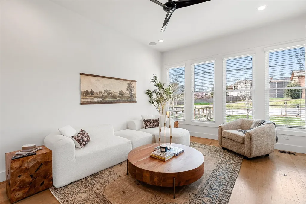 307 S 10th Street Nashville TN 37206