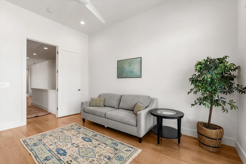 307 S 10th Street Nashville TN 37206