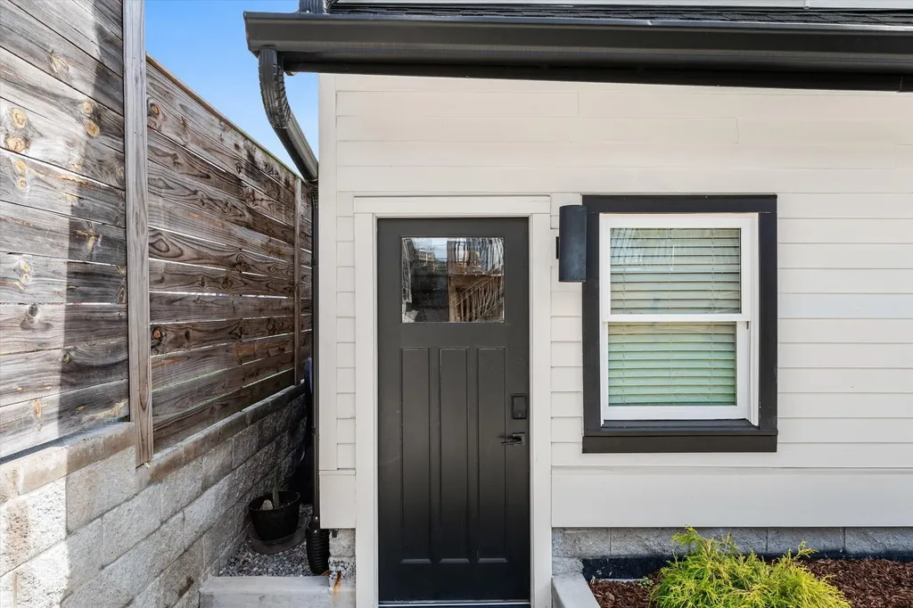 307 S 10th Street Nashville TN 37206