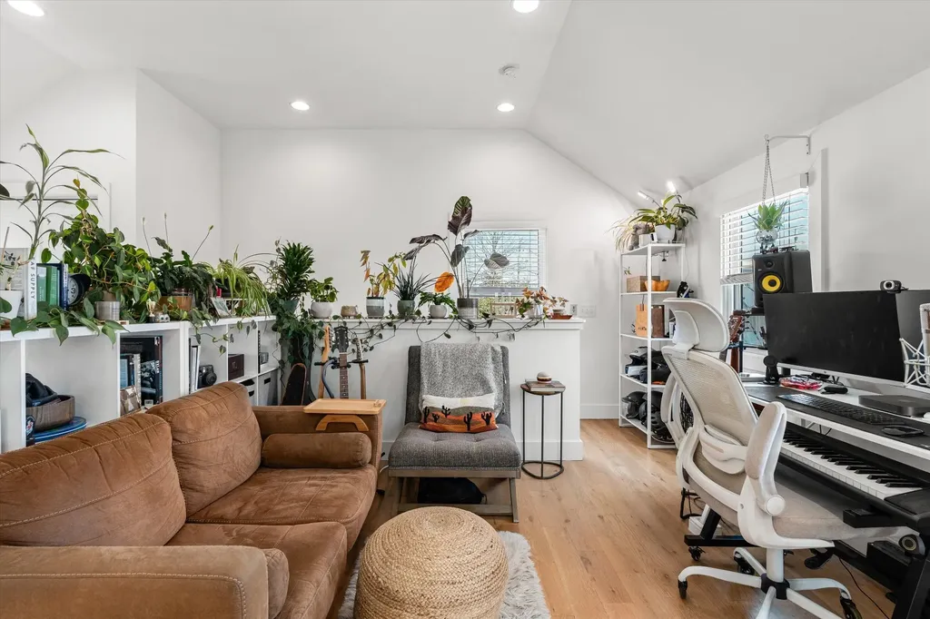 307 S 10th Street Nashville TN 37206