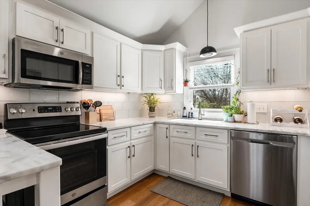 307 S 10th Street Nashville TN 37206