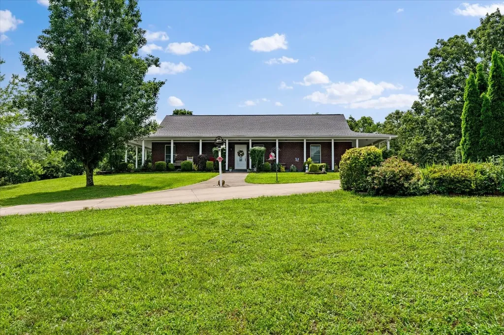 124 Napier Road Hohenwald TN 38462