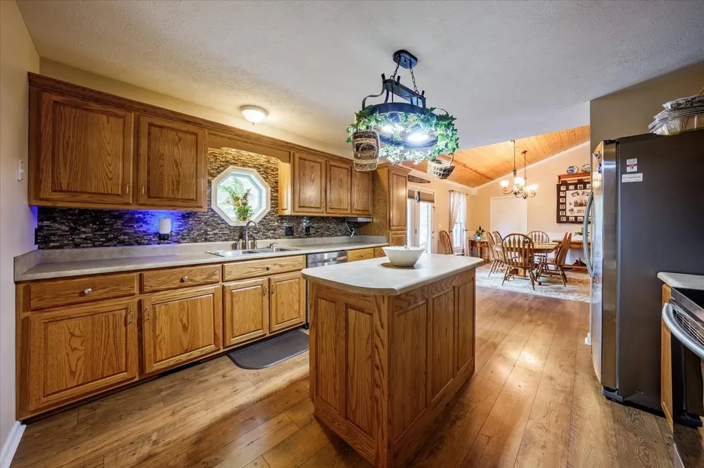 124 Napier Road Hohenwald TN 38462