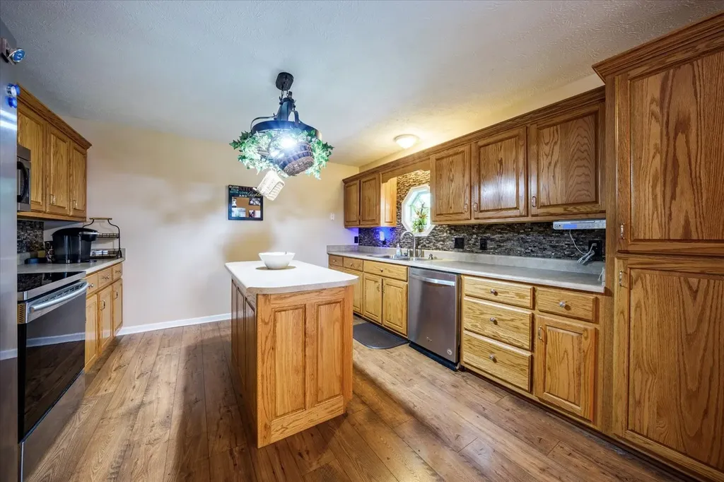 124 Napier Road Hohenwald TN 38462