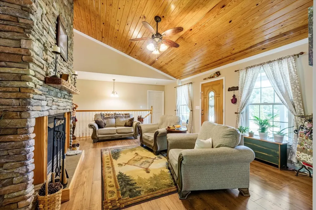 124 Napier Road Hohenwald TN 38462
