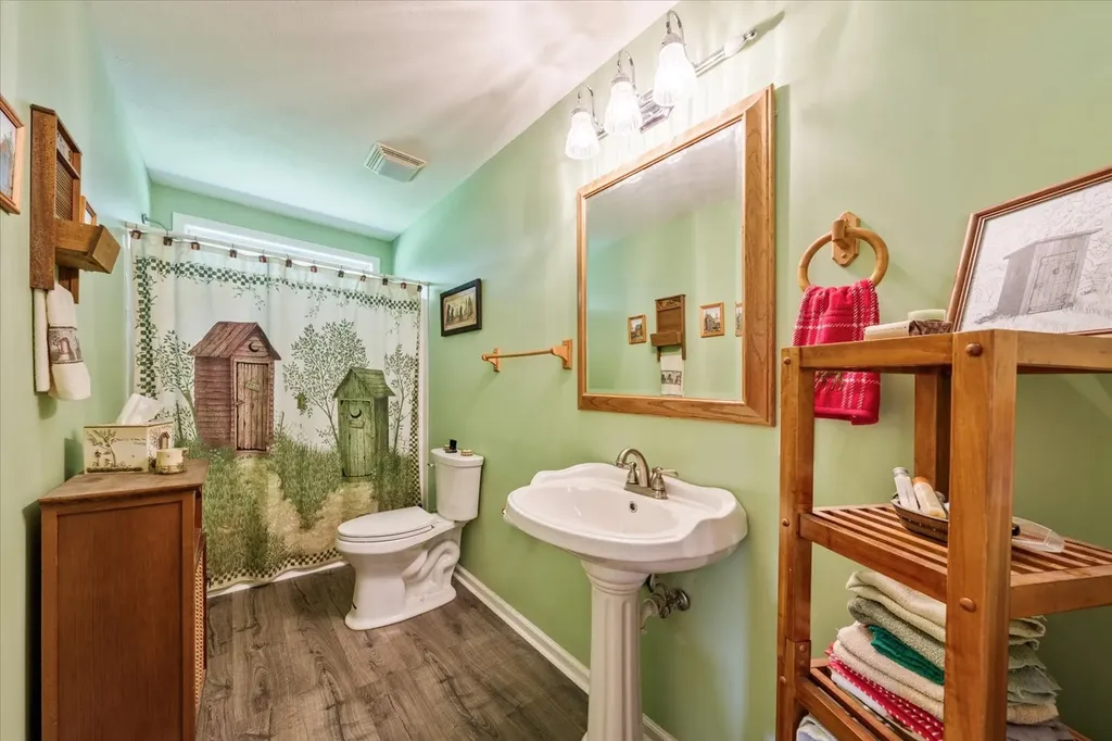 124 Napier Road Hohenwald TN 38462