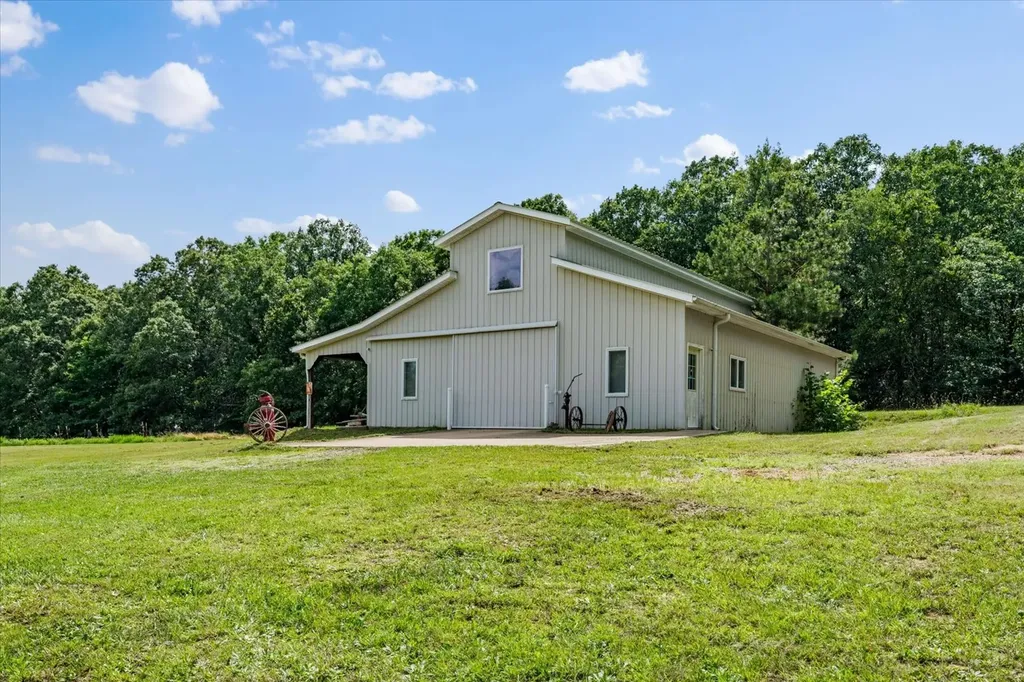 124 Napier Road Hohenwald TN 38462