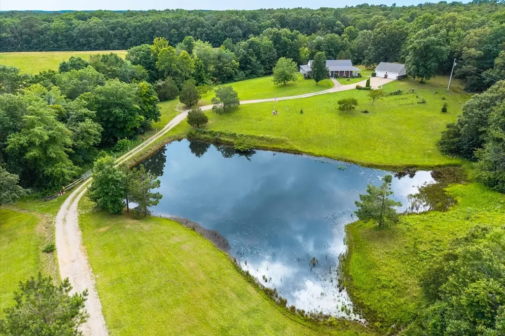 124 Napier Road Hohenwald TN 38462