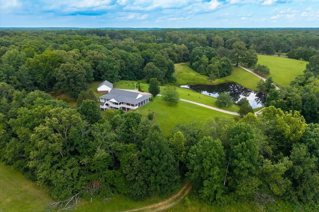 124 Napier Road Hohenwald TN 38462