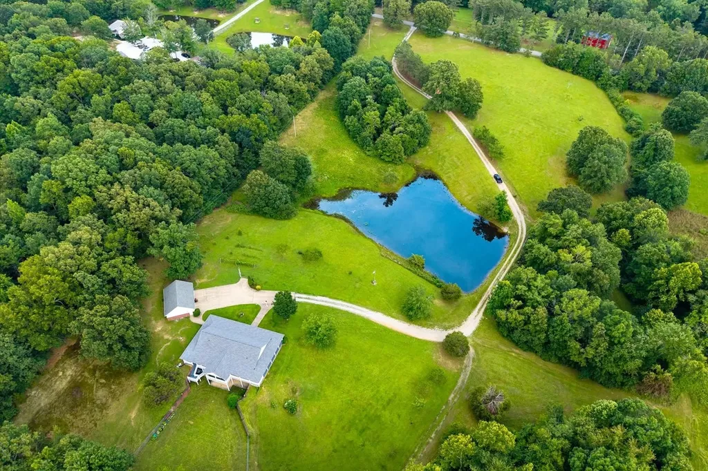 124 Napier Road Hohenwald TN 38462