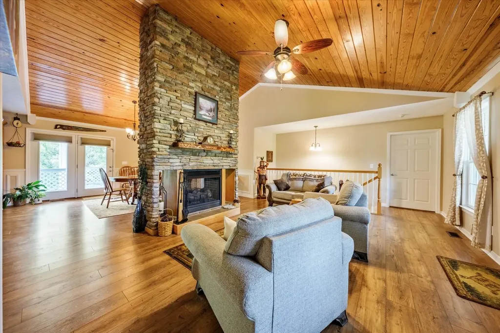 124 Napier Road Hohenwald TN 38462
