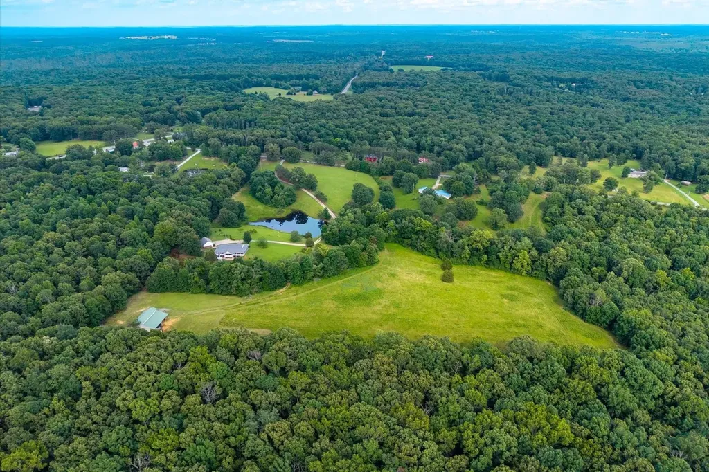 124 Napier Road Hohenwald TN 38462