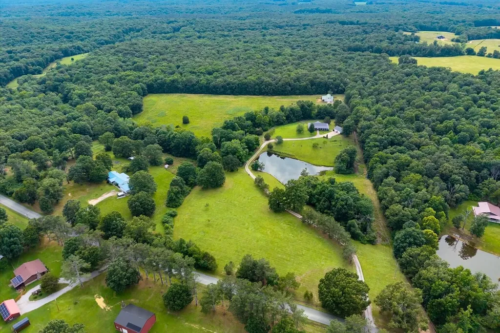 124 Napier Road Hohenwald TN 38462