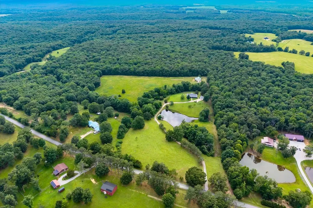 124 Napier Road Hohenwald TN 38462