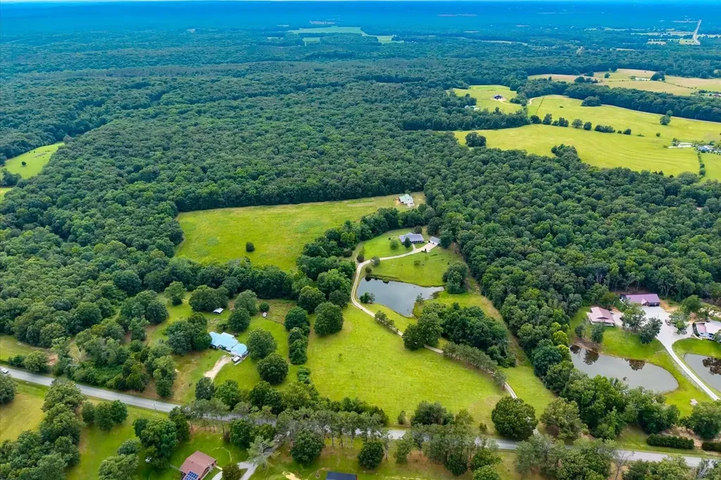 124 Napier Road Hohenwald TN 38462