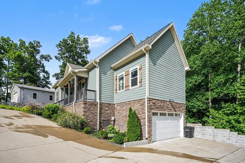 809 Ruby Way White Bluff TN 37187